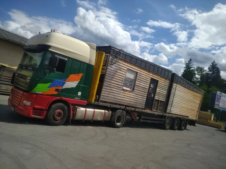 Transport lesene hiške Robnik TTS