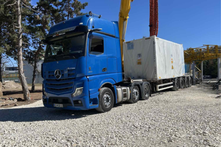Prevoz BESS kontejnerjev do 45 ton – Robnik TTS Prevoz BESS kontejnerjev do 45 ton – Robnik TTS