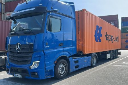 transport kontejnerja transport kontejnerjev